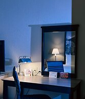 Super 8 by Wyndham Dawson Creek