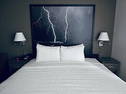 Super 8 by Wyndham Dawson Creek