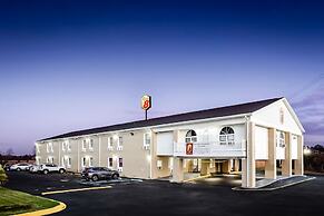 Super 8 by Wyndham Manning