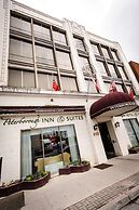 Peterborough Inn & Suites Hotel