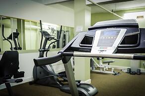 Peterborough Inn & Suites Hotel