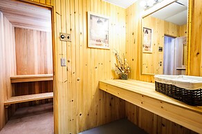 Peterborough Inn & Suites Hotel