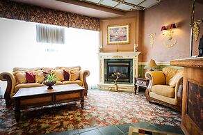 Peterborough Inn & Suites Hotel