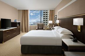 Hilton Indianapolis Hotel & Suites