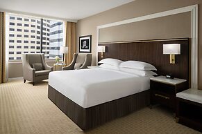 Hilton Indianapolis Hotel & Suites