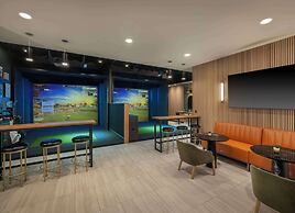 Hilton Indianapolis Hotel & Suites