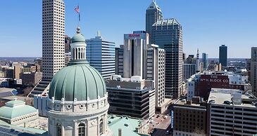 Hilton Indianapolis Hotel & Suites