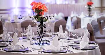 Hilton Indianapolis Hotel & Suites