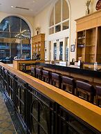 Hilton Indianapolis Hotel & Suites