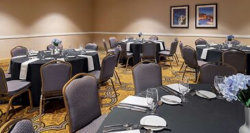 Hilton Indianapolis Hotel & Suites