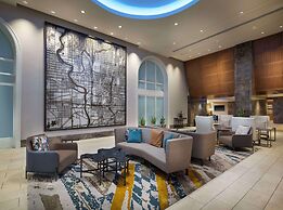 Hilton Indianapolis Hotel & Suites