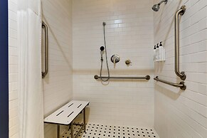 Fairfield Inn & Suites Fort Worth I-30 West near NAS JRB