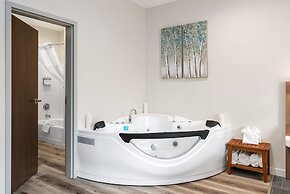 Cedar Street Hotel and Suites