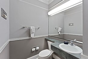 Cedar Street Hotel and Suites