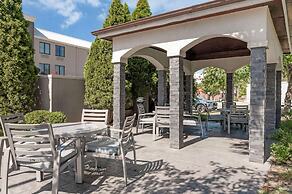 Best Western Plus Lafayette Hotel University Area