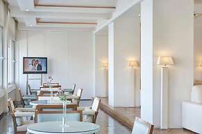 Lucy Hotel