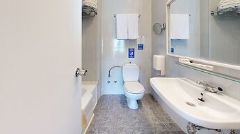 Lucy Hotel
