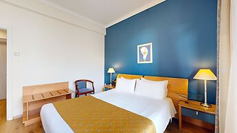 Lucy Hotel