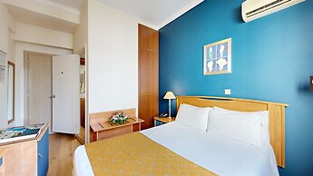 Lucy Hotel