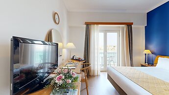 Lucy Hotel