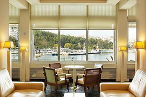 Lucy Hotel