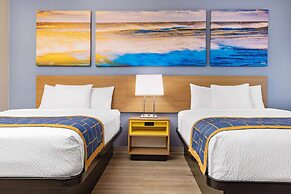 Days Inn & Suites by Wyndham Savannah Midtown