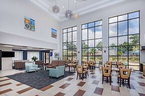 Days Inn & Suites by Wyndham Savannah Midtown