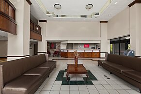 Red Roof Inn & Suites Newnan