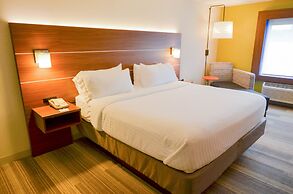 Holiday Inn Express Pittsburgh-Bridgeville by IHG