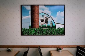 Lancaster Inn and Suites