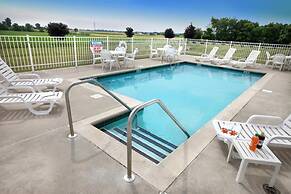 Lancaster Inn and Suites