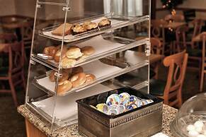 Lancaster Inn and Suites