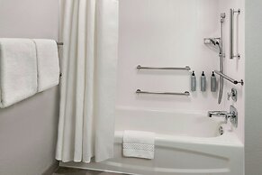 Courtyard by Marriott Cincinnati-Covington