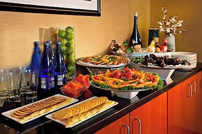 Courtyard by Marriott Seattle Sea-Tac Area