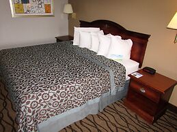Days Inn & Suites by Wyndham Fort Valley