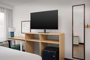 Spark by Hilton Atlanta Cumberland Ballpark