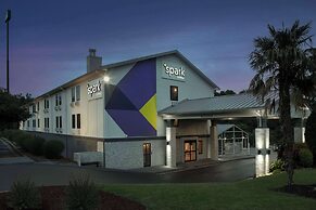 Spark by Hilton Atlanta Cumberland Ballpark