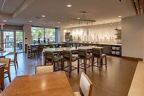DoubleTree by Hilton Dallas - Farmers Branch