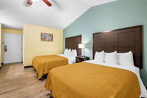 Econo Lodge Inn & Suites