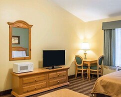 Econo Lodge Inn & Suites