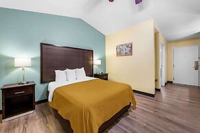 Econo Lodge Inn & Suites