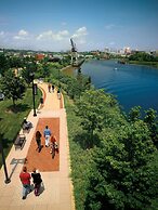 Embassy Suites by Hilton Newark Wilmington South