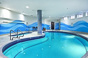 Holiday Inn Express & Suites Langley by IHG