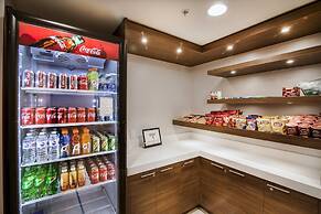 Holiday Inn Express & Suites Langley by IHG