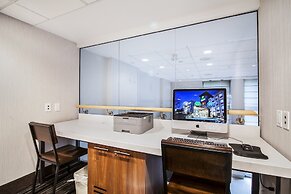 Holiday Inn Express & Suites Langley by IHG