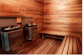 Holiday Inn Express & Suites Langley by IHG