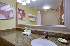 Holiday Inn Express & Suites Charleston-Ashley Phosphate by IHG