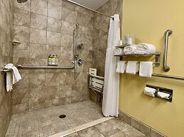 Holiday Inn Express & Suites Charleston-Ashley Phosphate by IHG