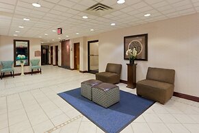 Holiday Inn Express Suites Charleston, an IHG Hotel