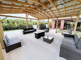 Holiday Inn Express Suites Charleston by IHG